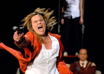 Aglaja Stadelmann in "Ulrike Maria Stuart". Theater Ulm 2007