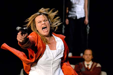 Aglaja Stadelmann in "Ulrike Maria Stuart". Theater Ulm 2007