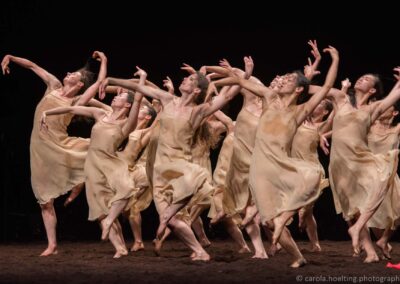 Le Sacre du Printemps. Ch: Pina Bausch. Tanztheater Wuppertal 2014