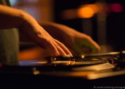 Tay/son. Slave to Gravity Album Release. Parterre Basel 2014. Auf dem Foto: Kaotic Concrete (Rap, Scratches)