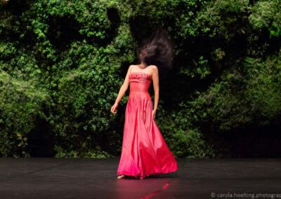 Wiesenland. Ch: Pina Bausch. Tanztheater Wuppertal 2019